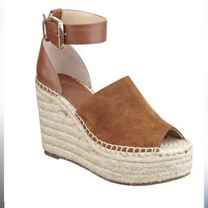 Never Worn Marc Fisher camel brown wedges